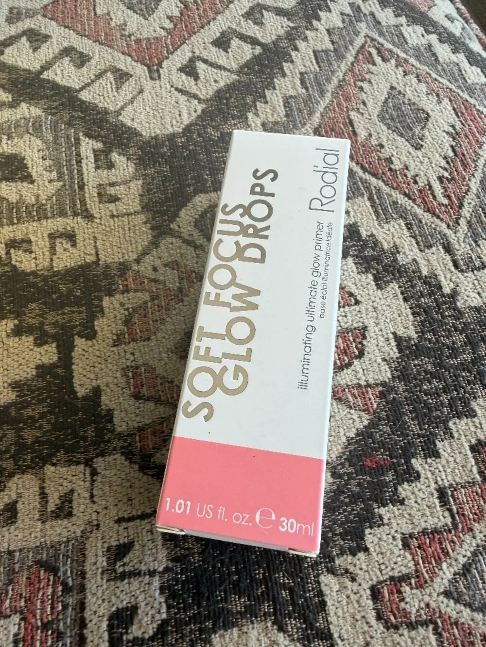 Soft Focus Glow Drops illuminating ultimate glow primer